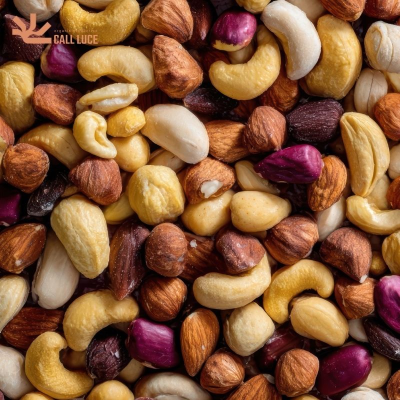 خواص آجیل برای کبد چرب
