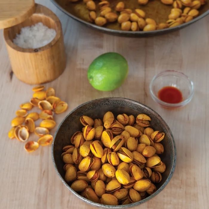 روش بو دادن پسته با آبلیمو و نمک
